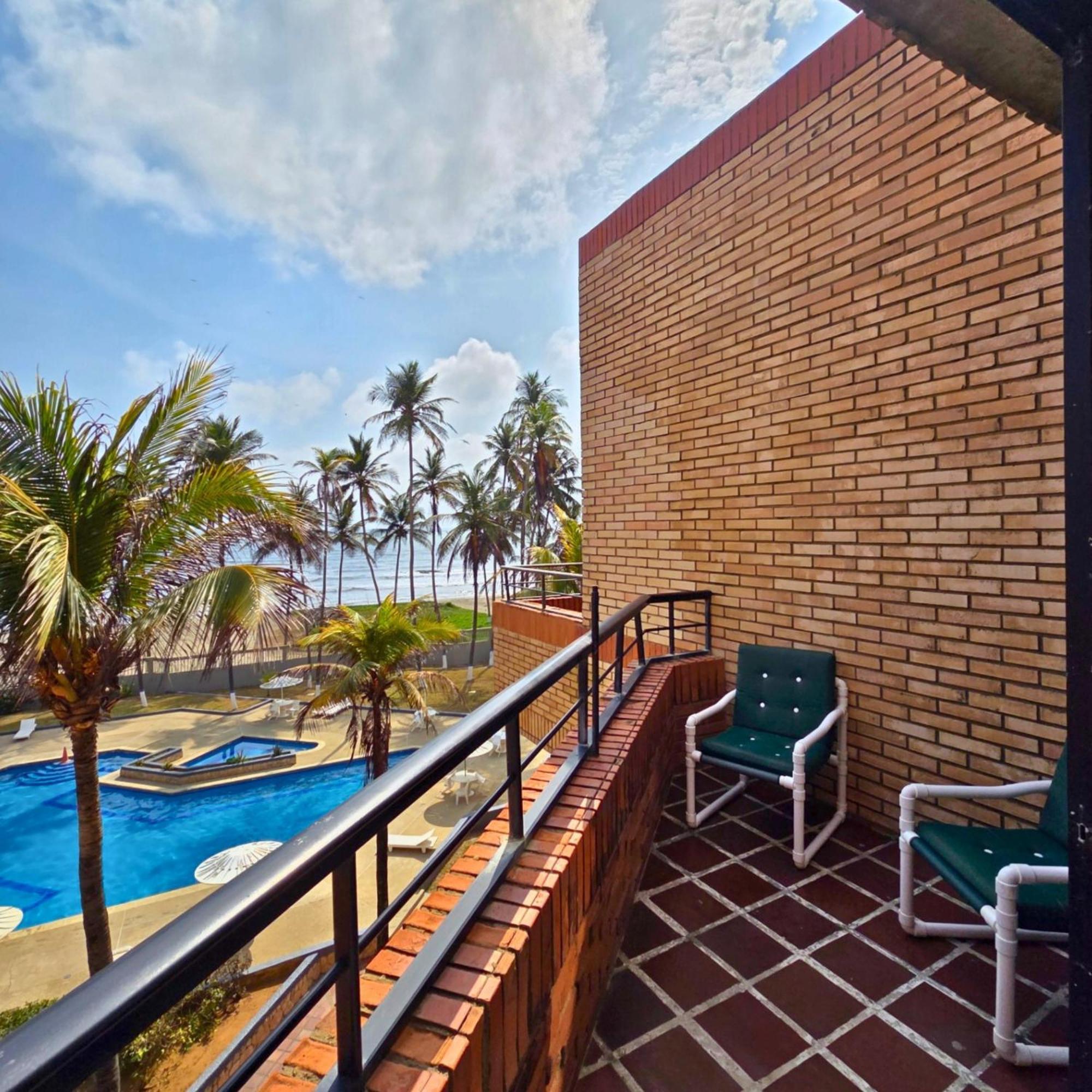 Tucacas, Frente Al Mar, Balcon, Piscina Y Playa Privada Apartment Ngoại thất bức ảnh