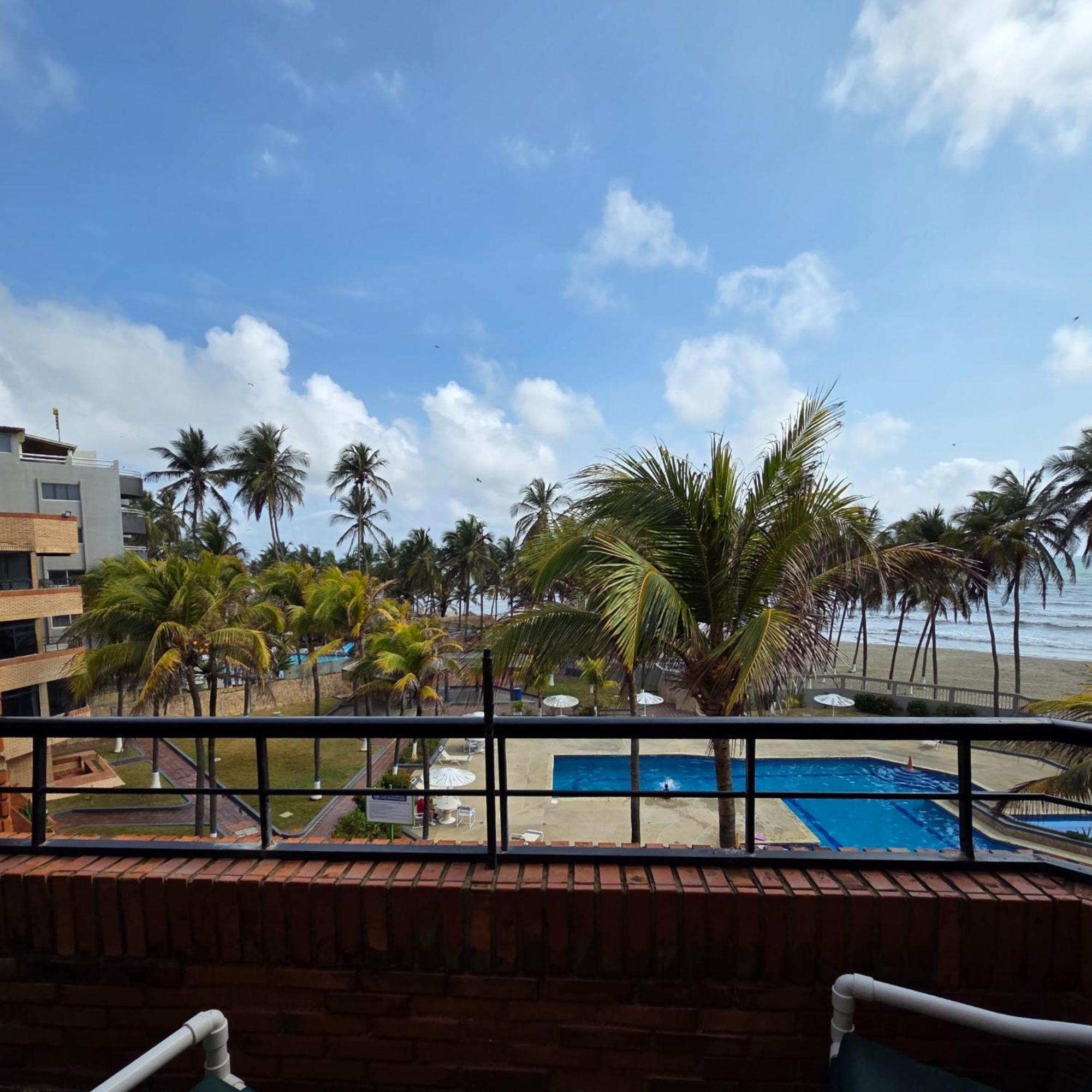 Tucacas, Frente Al Mar, Balcon, Piscina Y Playa Privada Apartment Ngoại thất bức ảnh