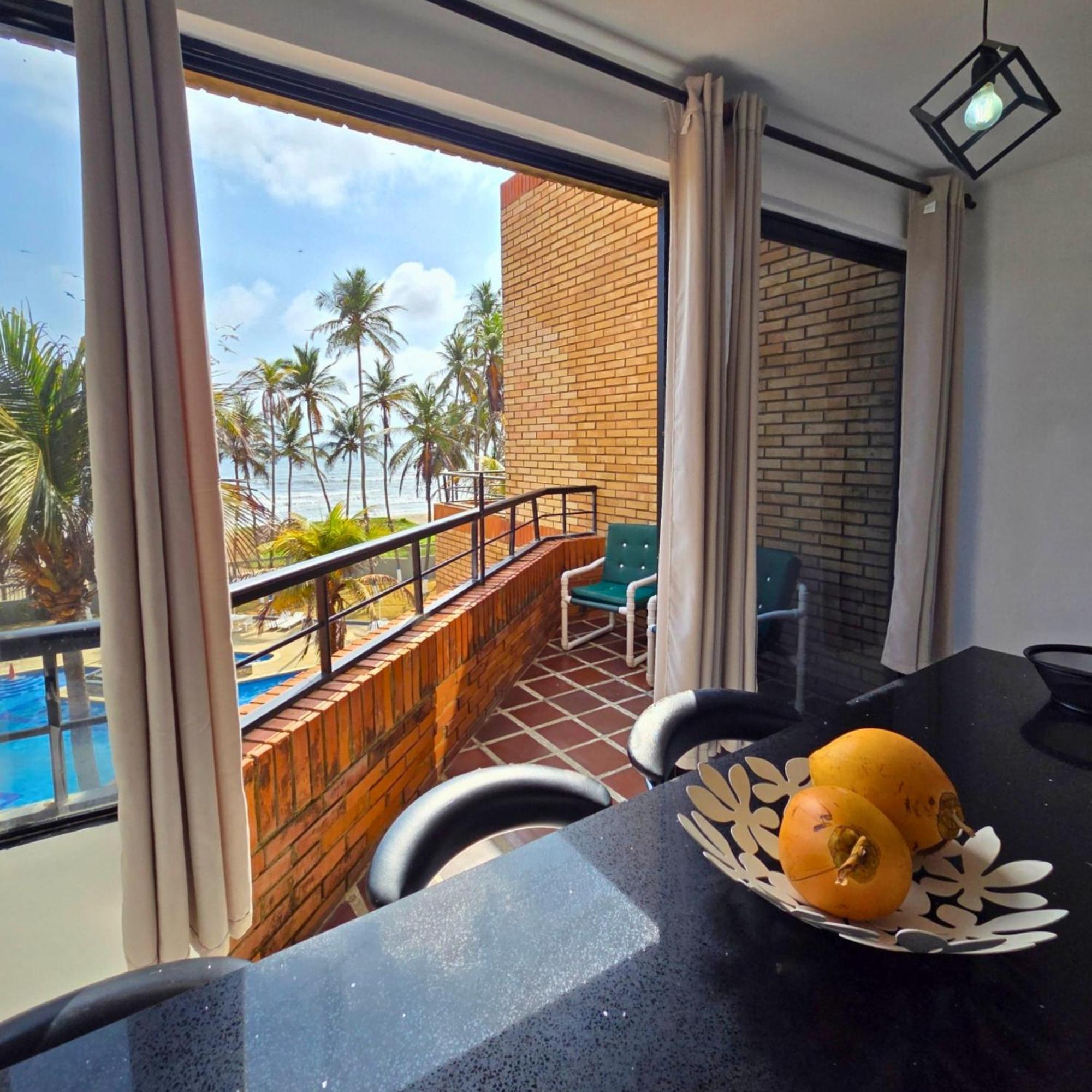 Tucacas, Frente Al Mar, Balcon, Piscina Y Playa Privada Apartment Ngoại thất bức ảnh