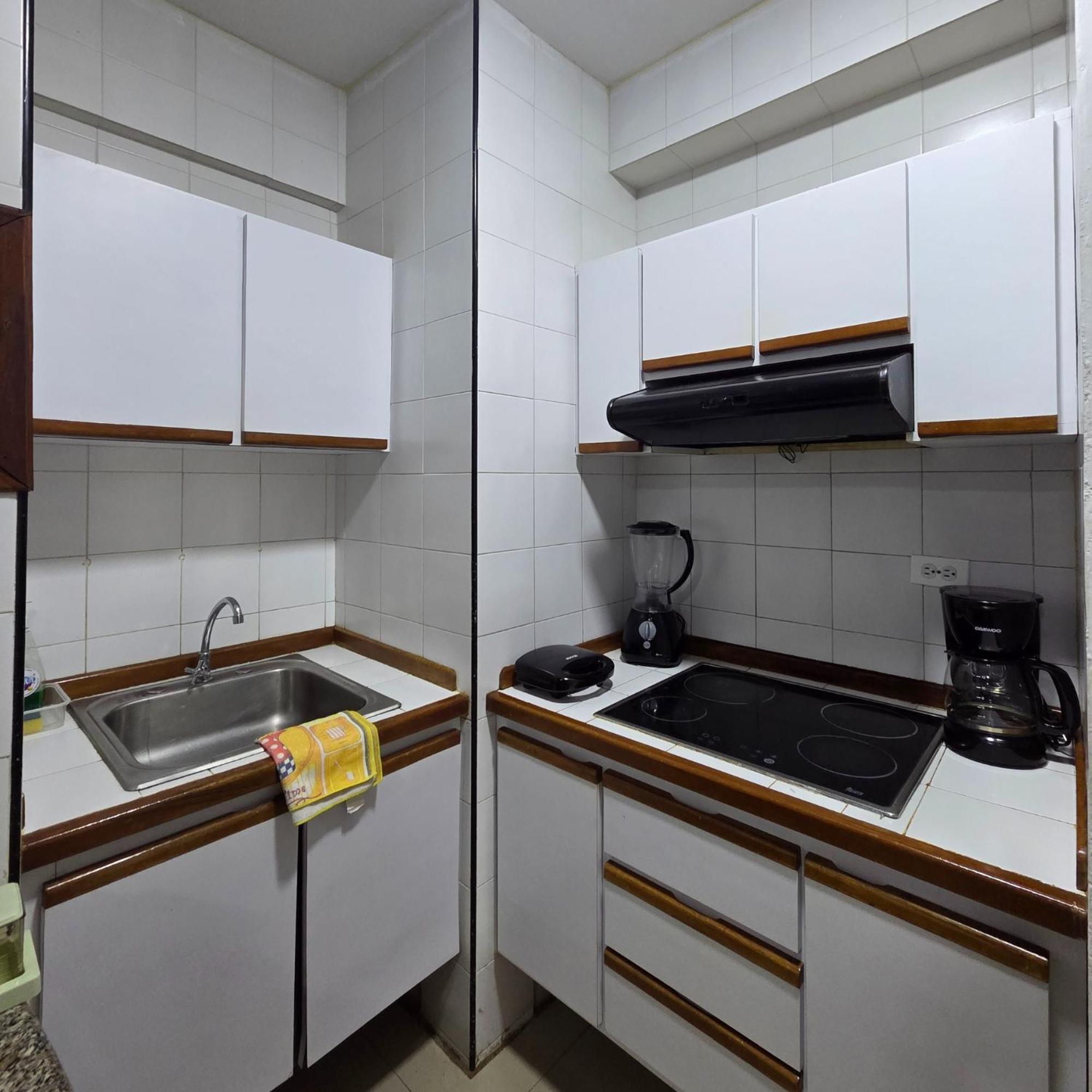 Tucacas, Frente Al Mar, Balcon, Piscina Y Playa Privada Apartment Ngoại thất bức ảnh
