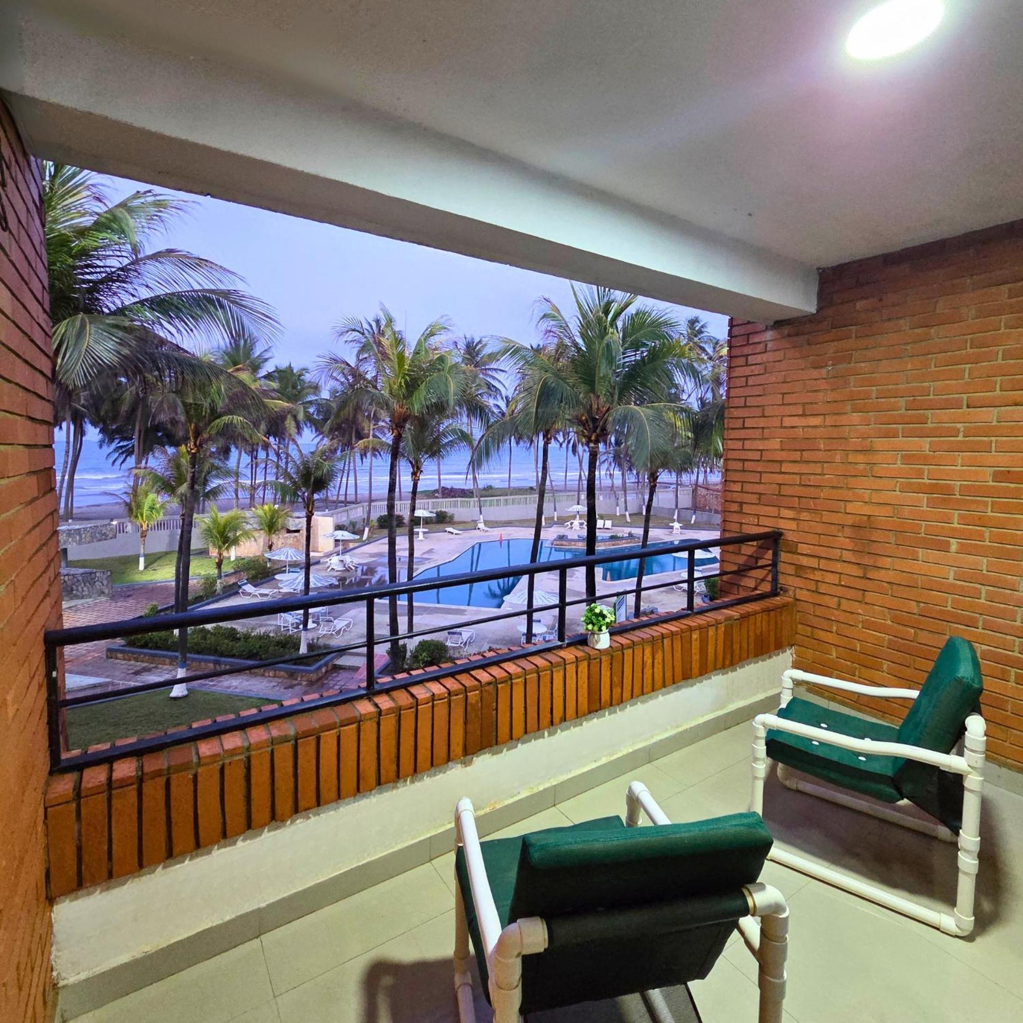 Tucacas, Frente Al Mar, Balcon, Piscina Y Playa Privada Apartment Ngoại thất bức ảnh